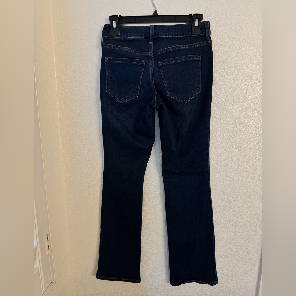 Old Navy Kicker Boot-Cut Petite Mid-rise Jeans - Picture 2 of 4
